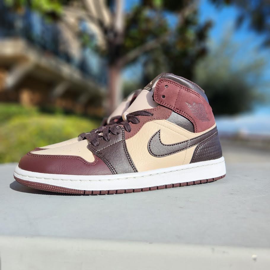 aj 1 mid men's