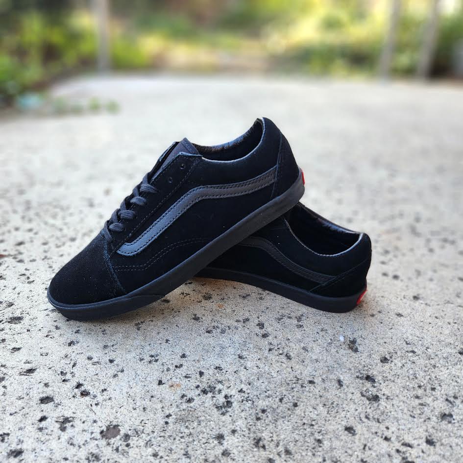 Vans Old Skool Lowpro Black Black Sneakers Men\'s 5 Women\'s 6.5 Skate Shoes NWT Vans Old Skool Lowpro Black & White Skate Shoes | Zumiez main image 2