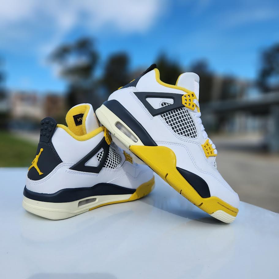 NIKE ナイキ AIR JORDAN 4 RETRO CT8527-700 エアジョーダン4