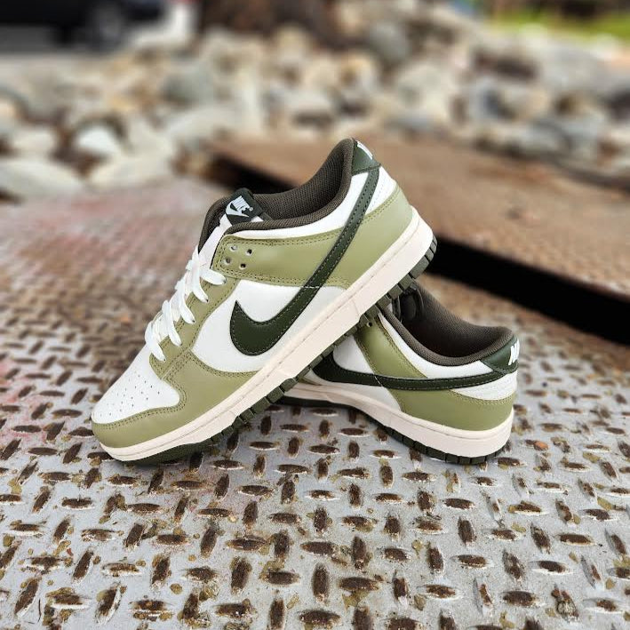 Nike Dunk Low – PRIVATE SNEAKERS display picture 1