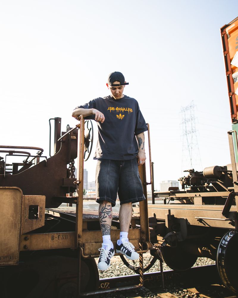 ADIDAS LA GRAFFITI 'PRIVATE' TEE UTILITY BLACK – PRIVATE SNEAKERS