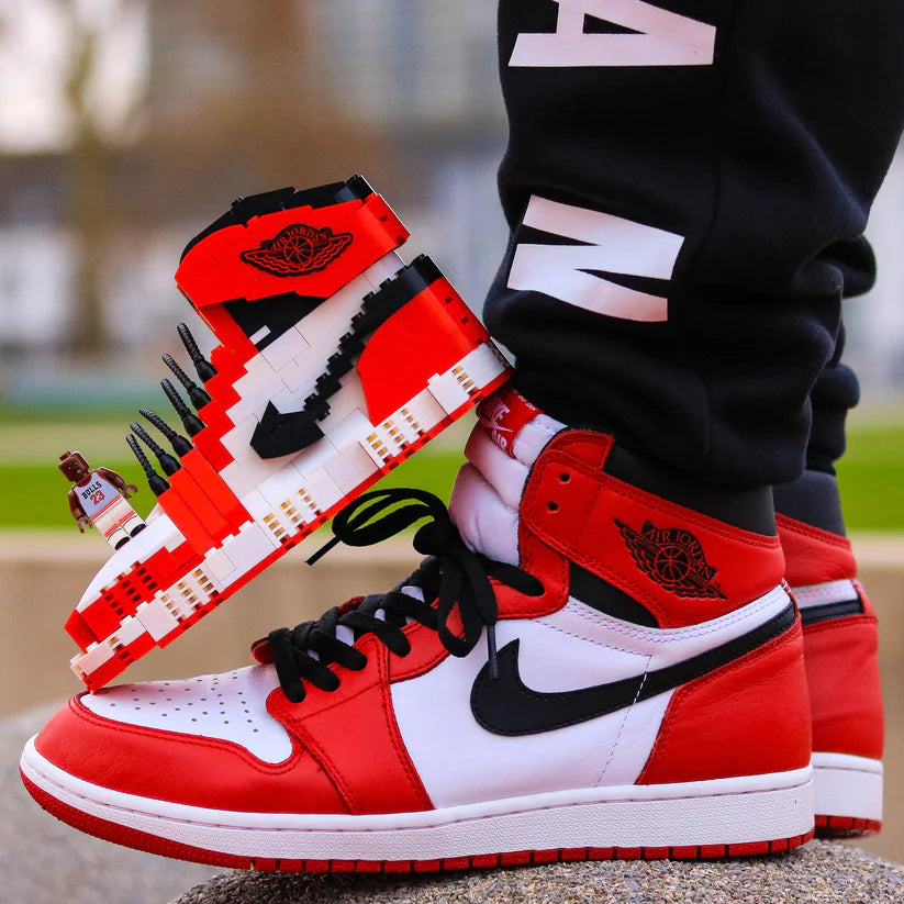 Air Jordan 1 Retro High OG Chicago Sneaker Bricks – PRIVATE SNEAKERS