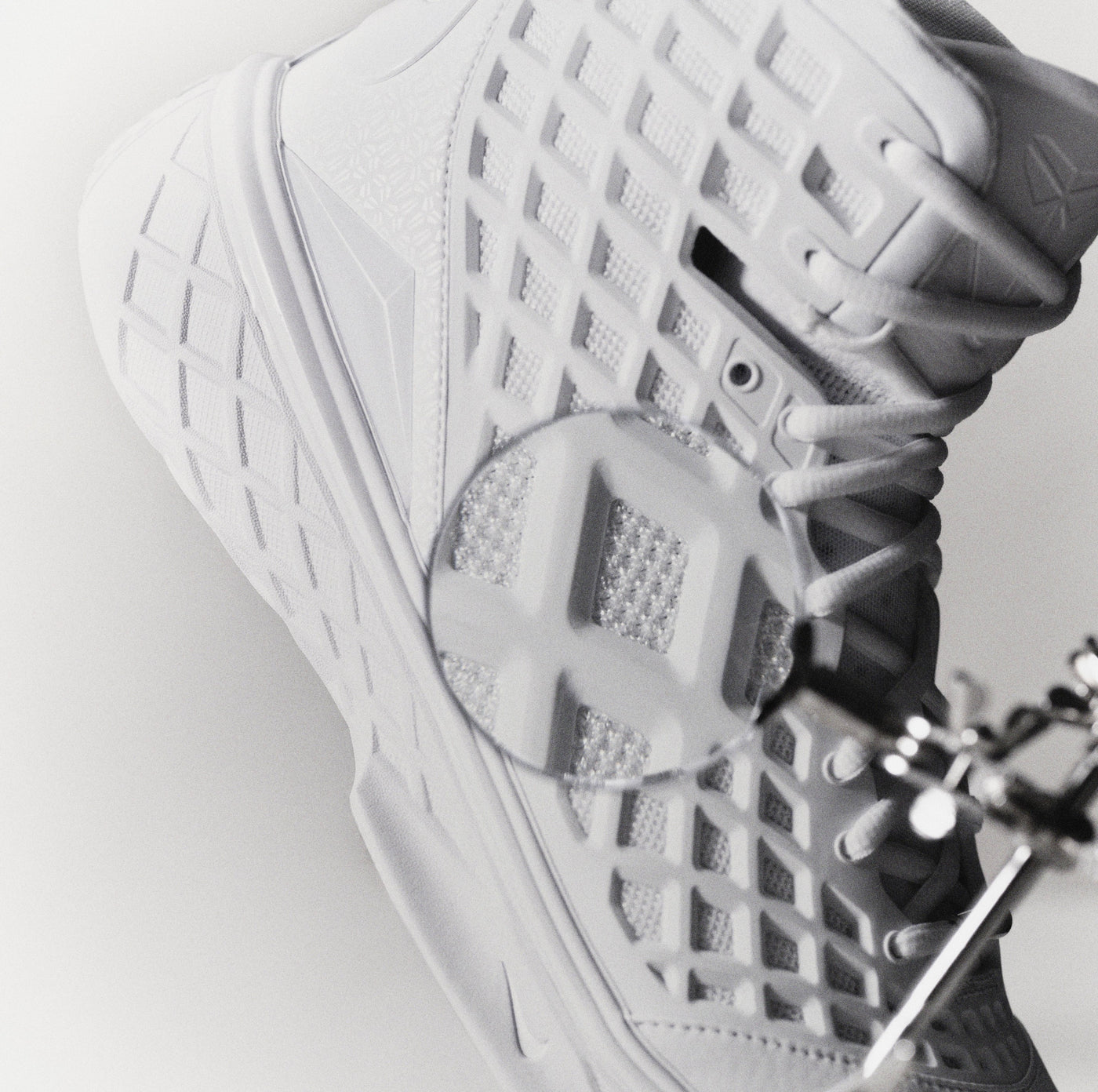 NIKE KOBE 3 PROTRO ‘HALO’