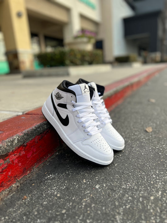 AIR JORDAN MID – PRIVATE SNEAKERS - Main Image