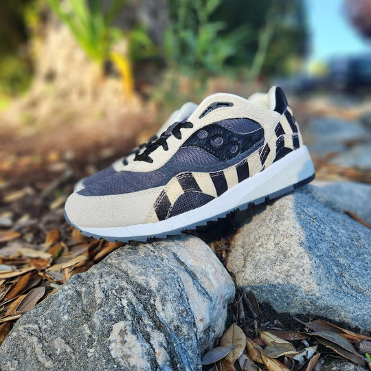 saucony shadow 6000 on feet