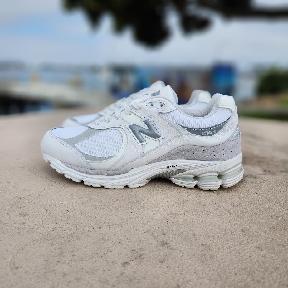 NEW BALANCE 2002RX – PRIVATE SNEAKERS