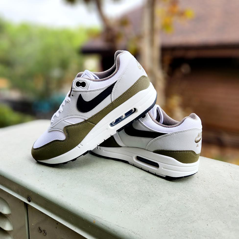 Nike Air Max 'Olive' – PRIVATE SNEAKERS - Main Image