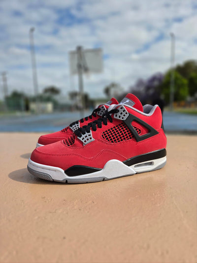 AIR JORDAN 4 RETRO 'TORO BRAVO' – PRIVATE SNEAKERS