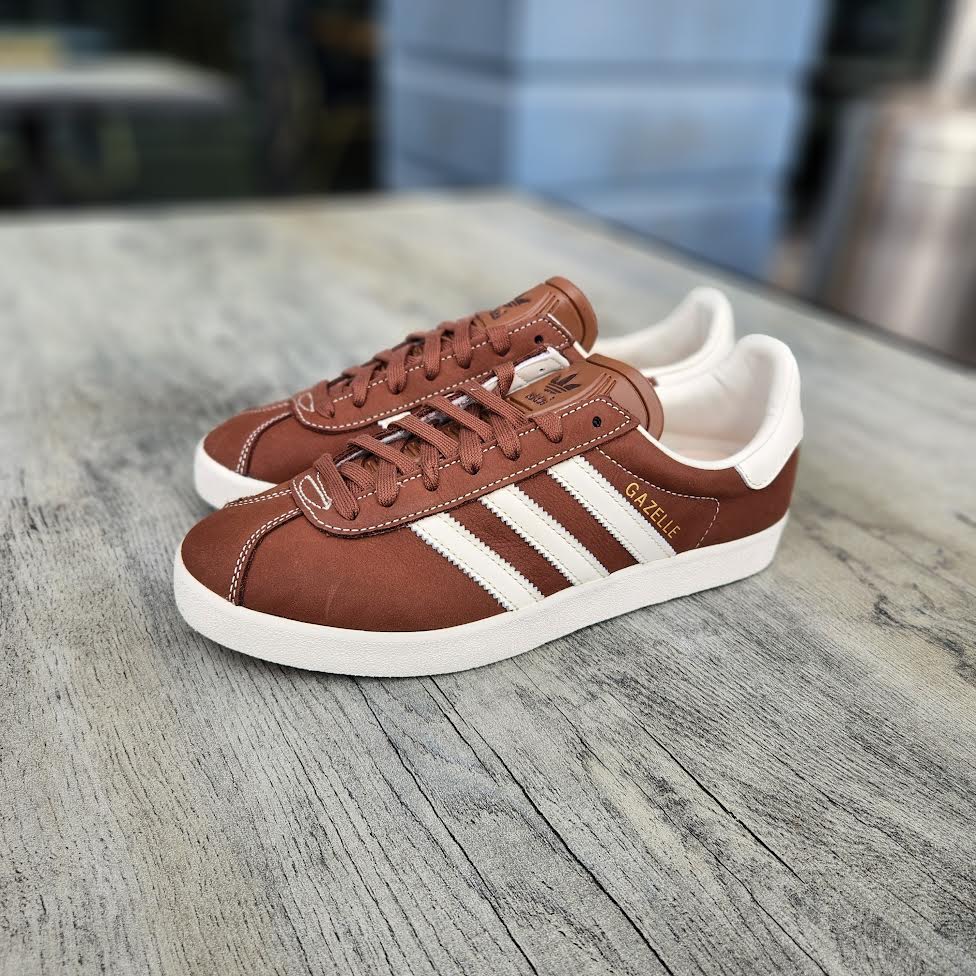 adidas GAZELLE INDOOR 新品未使用 24.5cm ブラウン adidas GAZELLE INDOOR 新品未使用 24.5cm ブラウン