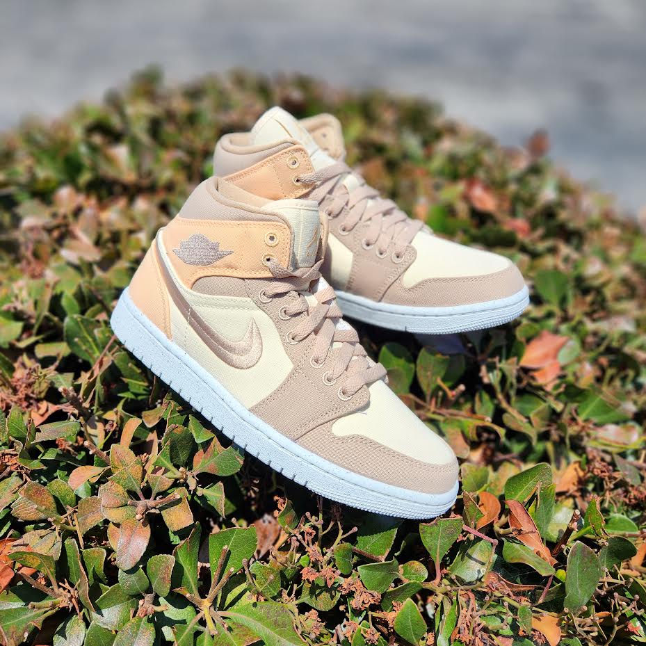 W Air Jordan Mid – PRIVATE SNEAKERS