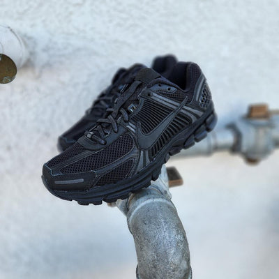 Nike Zoom Vomero 5 'TRIPLE BLACK'