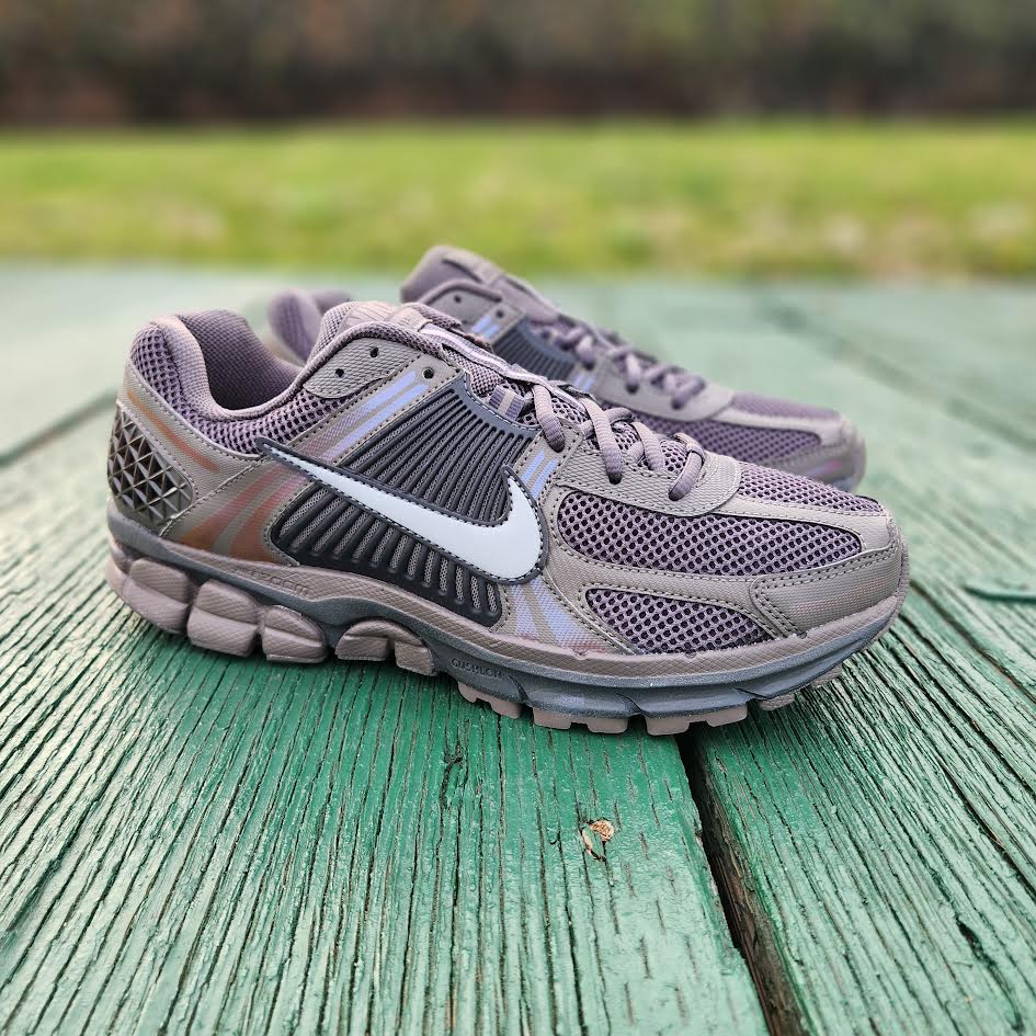 Nike Zoom Vomero 5 – PRIVATE SNEAKERS