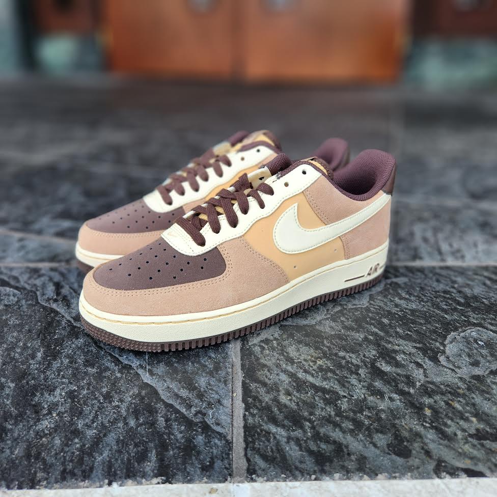 AIR FORCE 1 '07 LV8 'EMB' – PRIVATE SNEAKERS