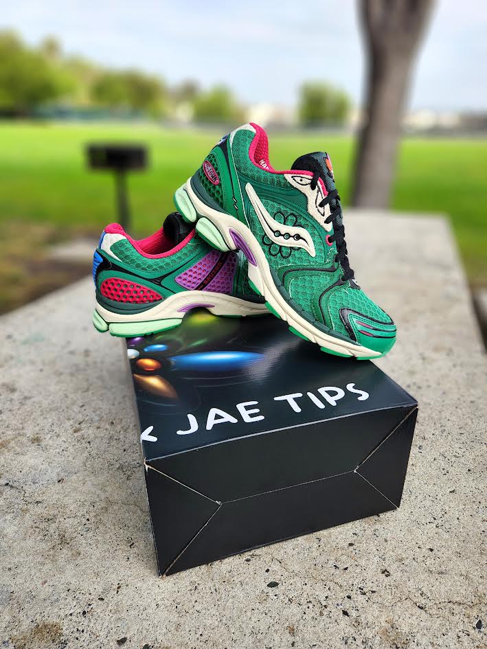 Saucony ProGrid Triumph 4 Jae Tips Flowers Grow Uptown Sugar Maple