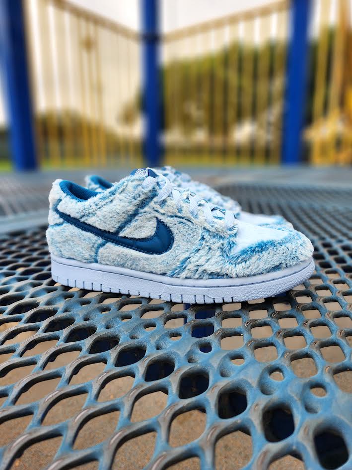 Nike Dunk Low "Abominable Snowman"