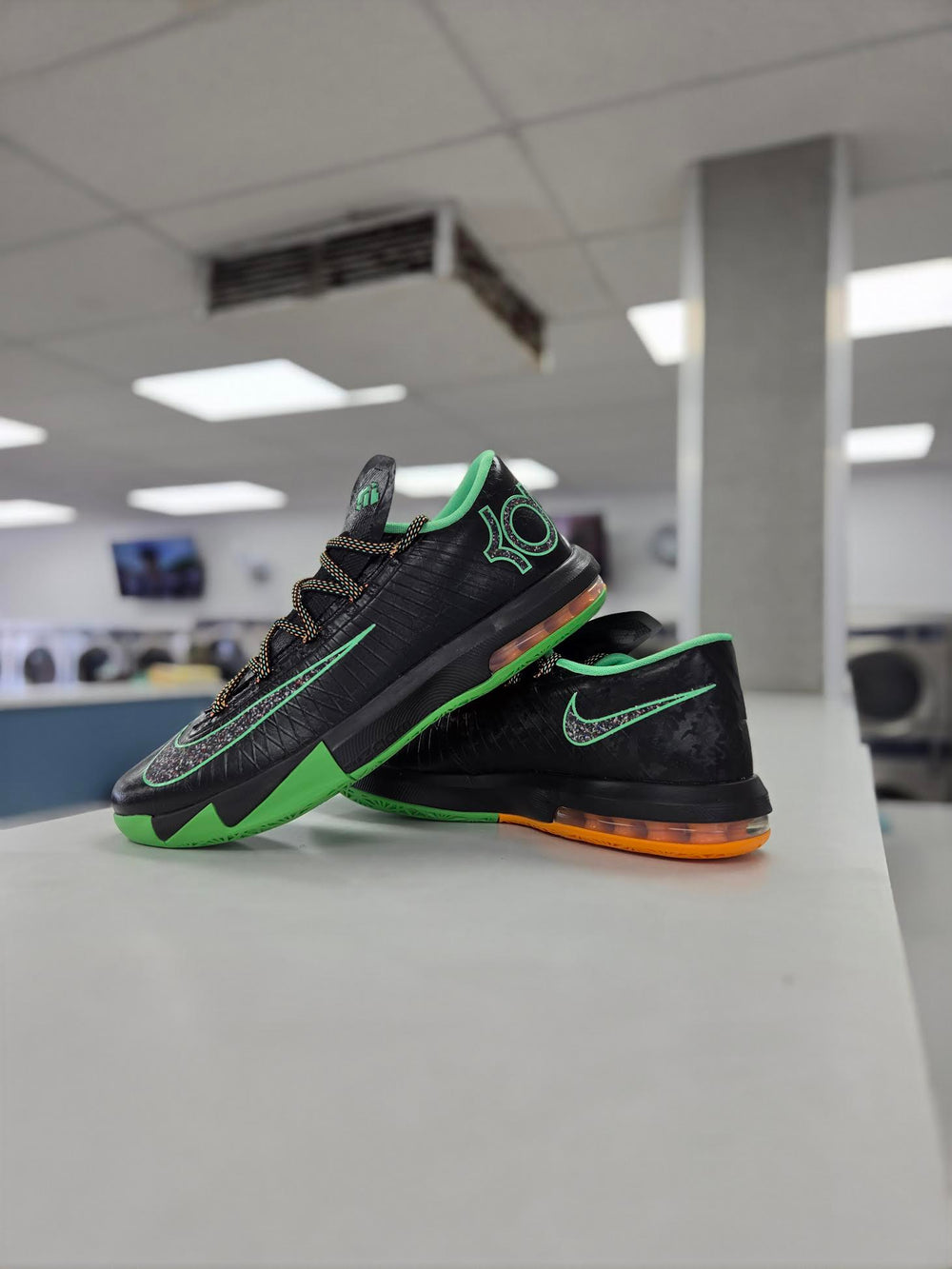 NIKE KD VI 'NIGHT VISION' – PRIVATE SNEAKERS