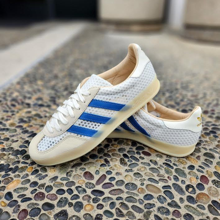 Gazelle Indoor 10 / Off White/Focus Blue/Warm Vanilla