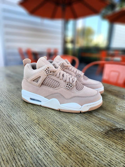 Air Jordan 4 Retro "Cozy Girl"