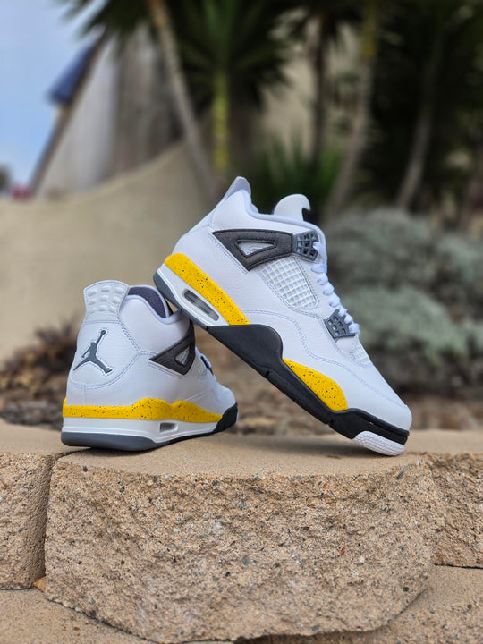 AIR JORDAN 4 RETRO 'TOUR YELLOW' – PRIVATE SNEAKERS