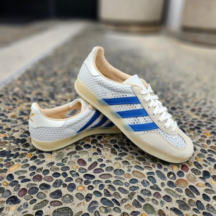 Gazelle Indoor 10 / Off White/Focus Blue/Warm Vanilla