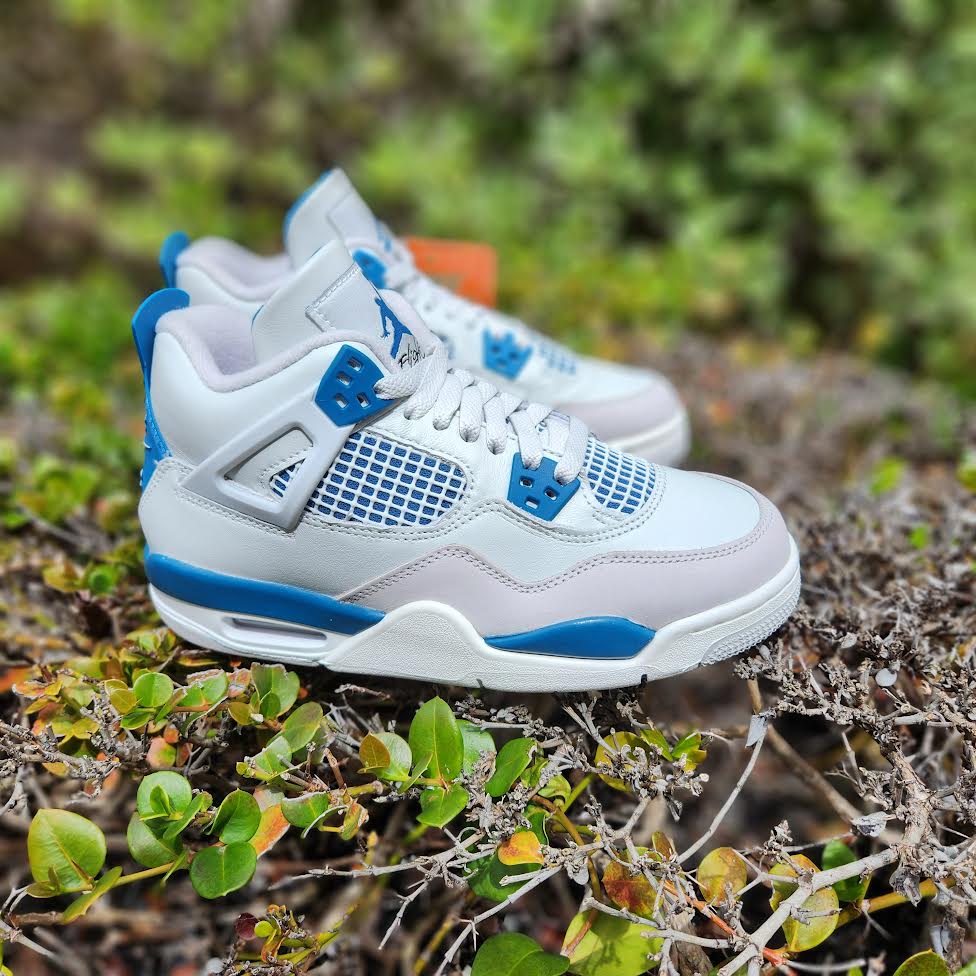 Air Jordan 4 Retro ホワイト/ブルー Air Jordan 4 Retro GS 'MILITARY BLUE' – PRIVATE SNEAKERS