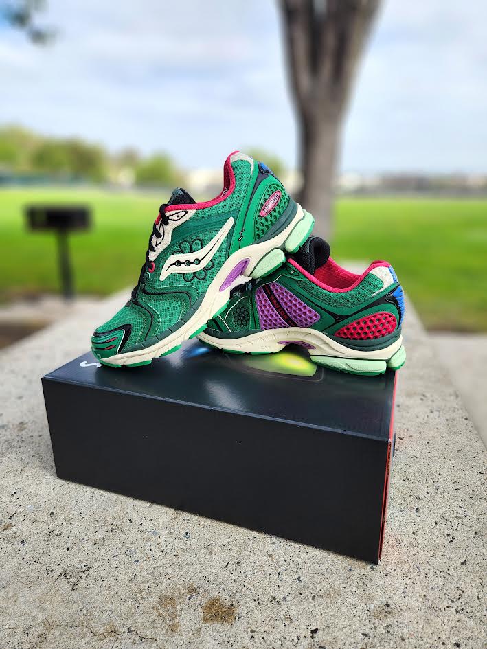 Saucony ProGrid Triumph 4 Jae Tips Flowers Grow Uptown Sugar Maple