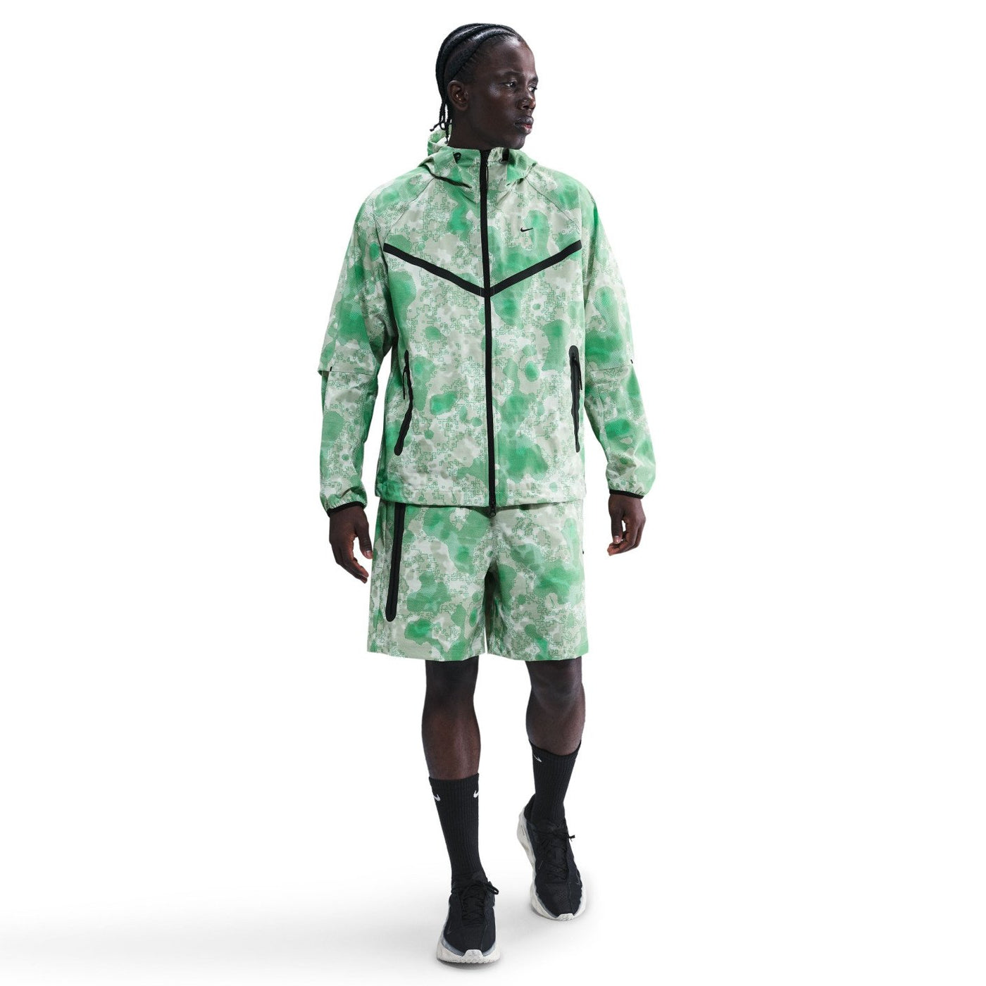 Nike Tech Men's Dri-FIT Woven Camo Windrunner Oversized Jacket