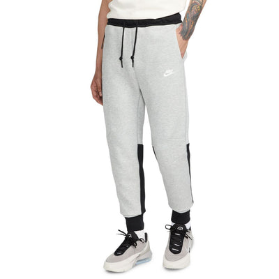 Nike Sportswear Tech Fleece Slim Fit Joggers