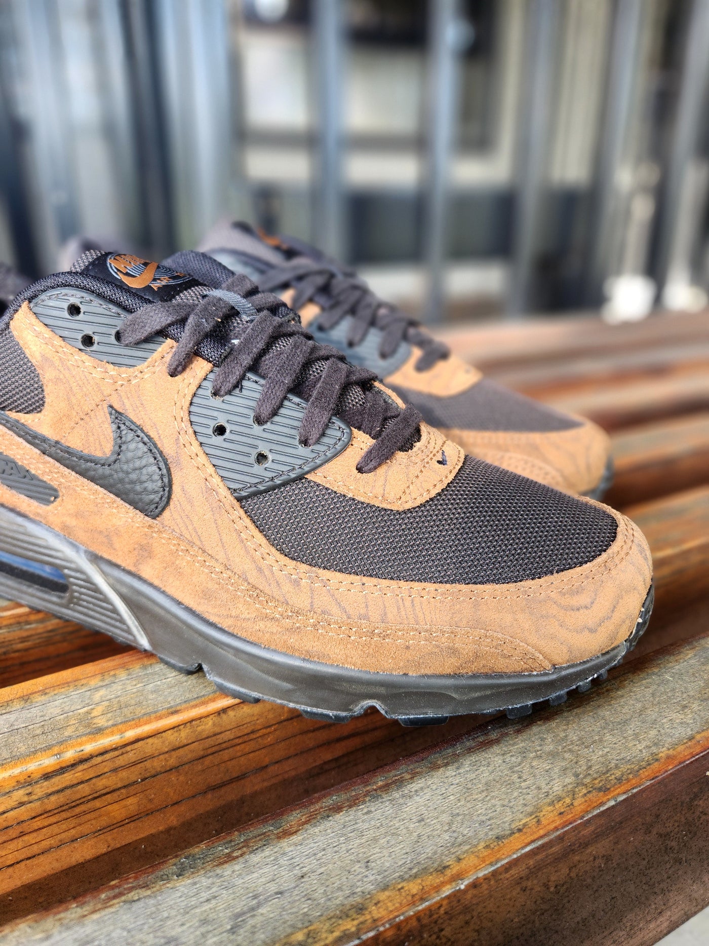 air max 90 essential on feet