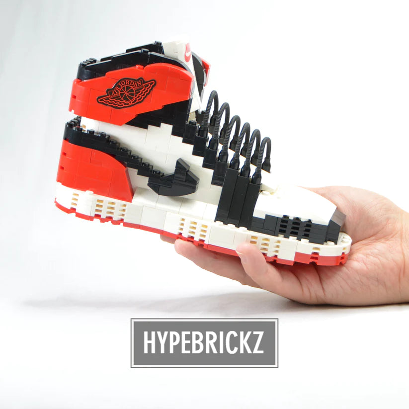 Air Jordan 1 Retro High OG Black Toe Sneaker Bricks