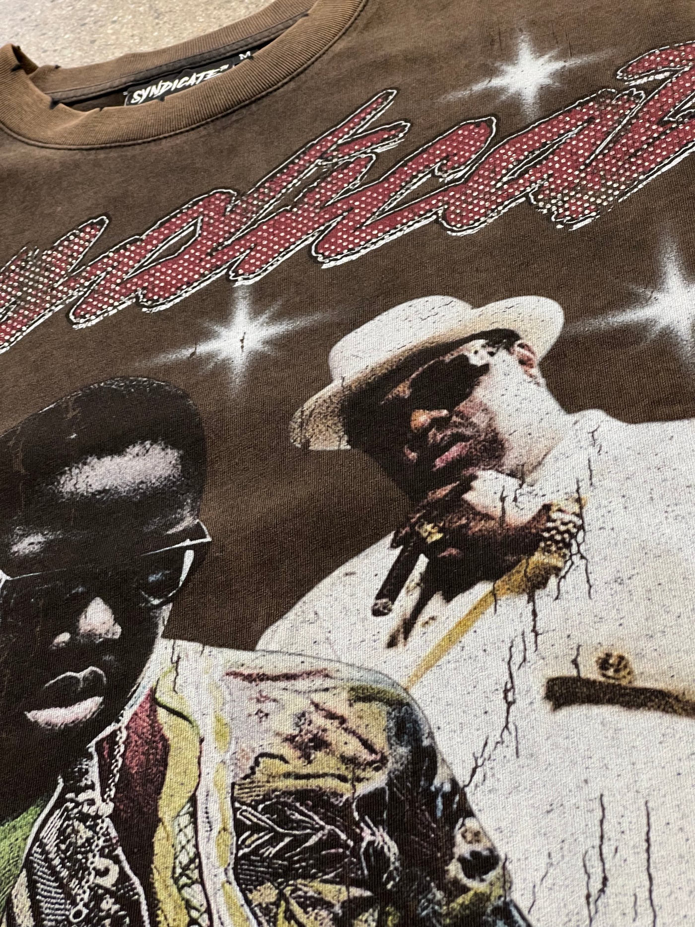 THE SYNDICATE NOTORIOUS TEE MOCHA WASHED