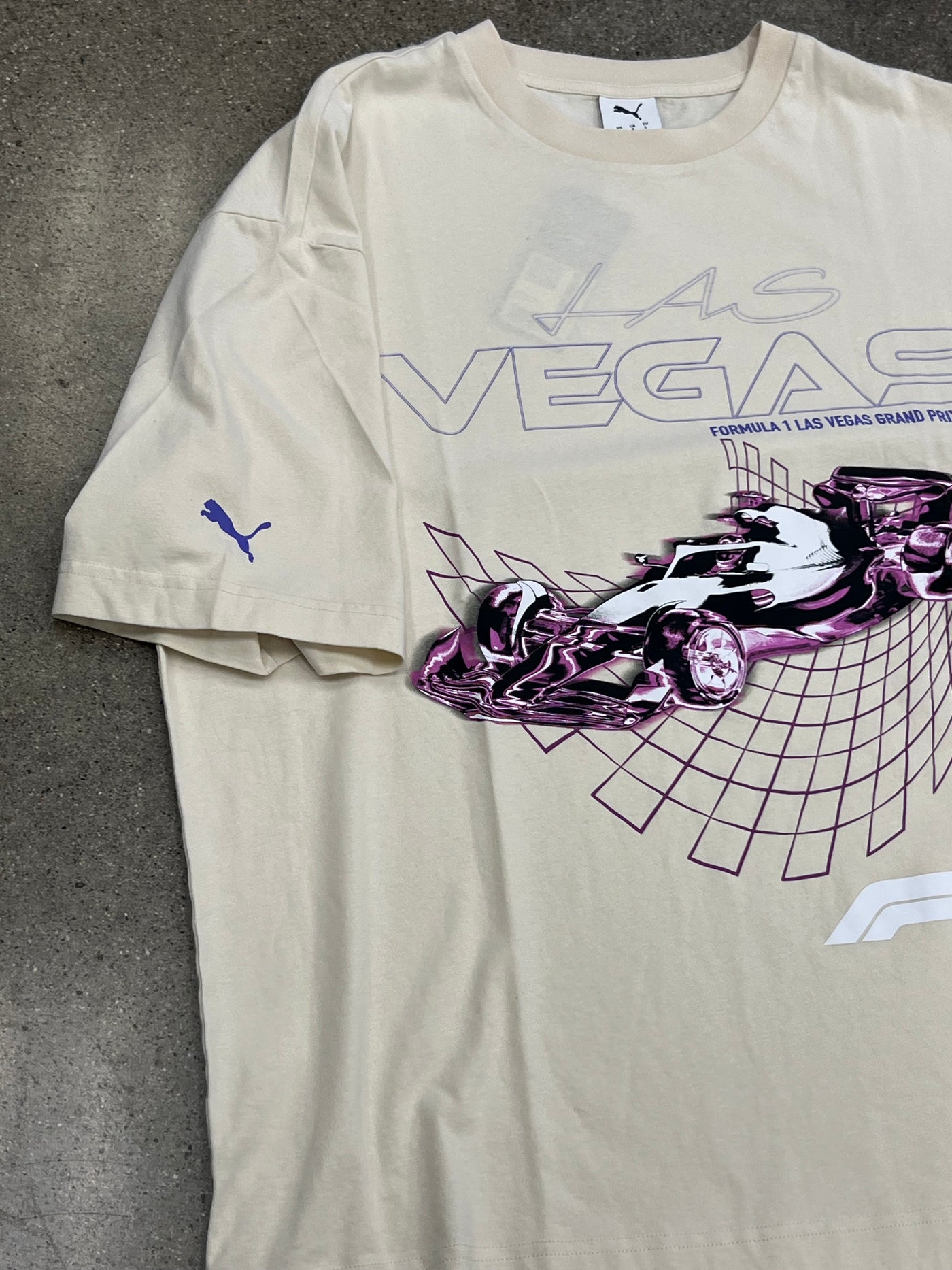 PUMA F1 VEGAS CAR GRAPHIC TEE ALPINE SNOW