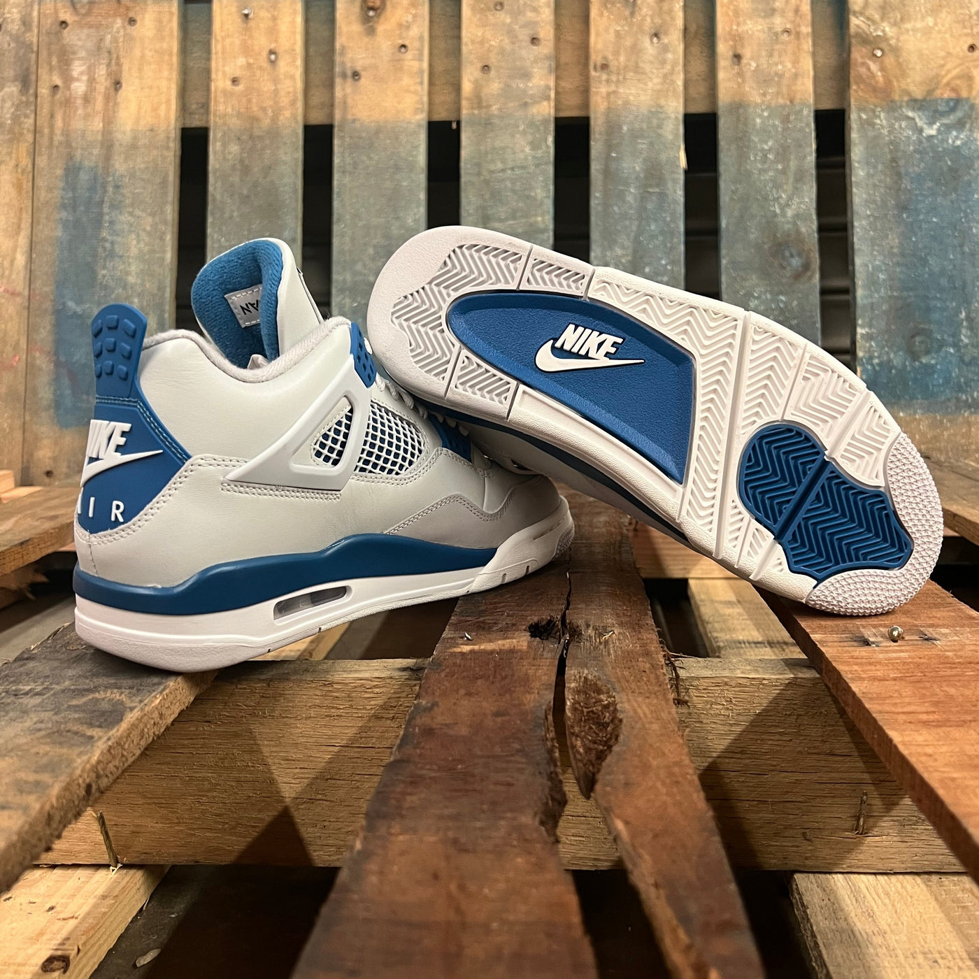 Air Jordan Retro 'MILITARY BLUE' – PRIVATE SNEAKERS