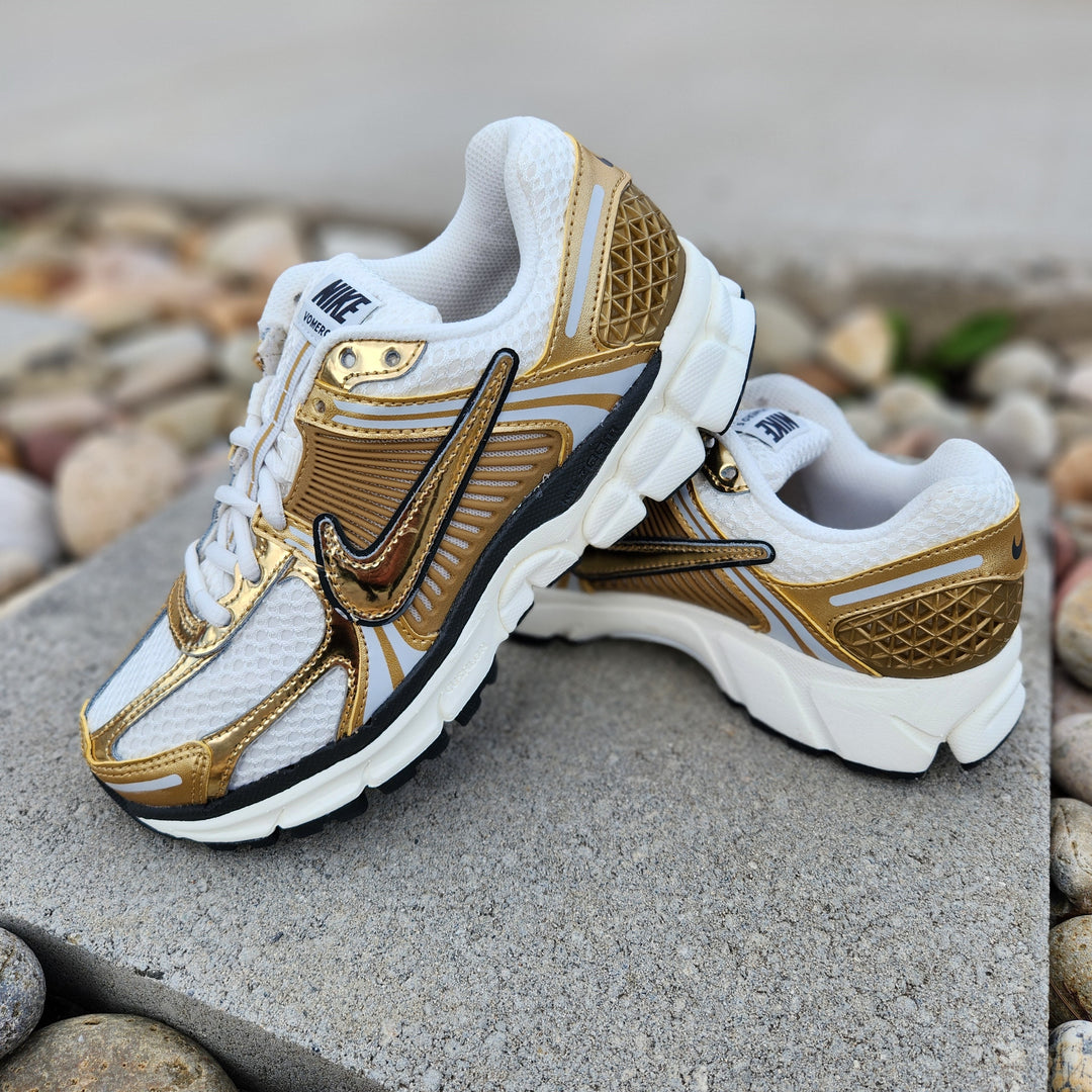 W Nike Zoom Vomero 5 'GOLD CHAIN' – PRIVATE SNEAKERS