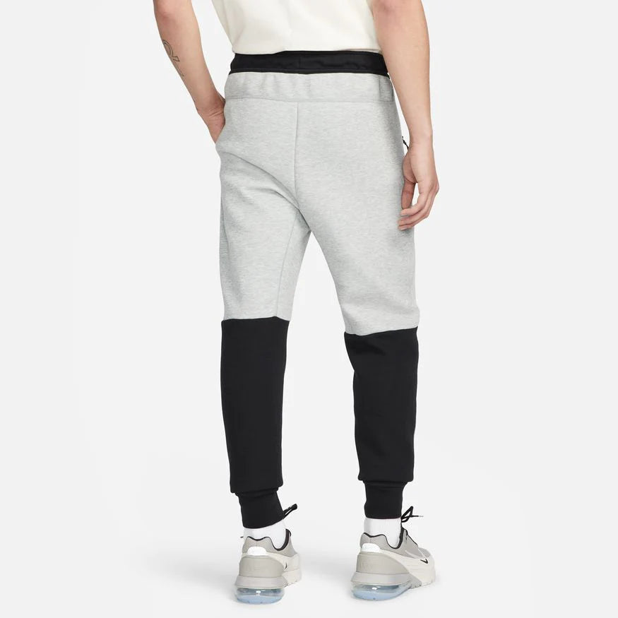 Nike Sportswear Tech Fleece Slim Fit Joggers