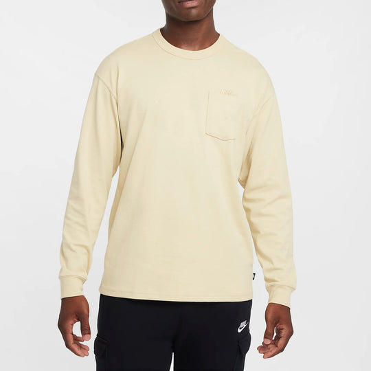 Nike Sportswear Premium Essentials Long-Sleeve T Shirt