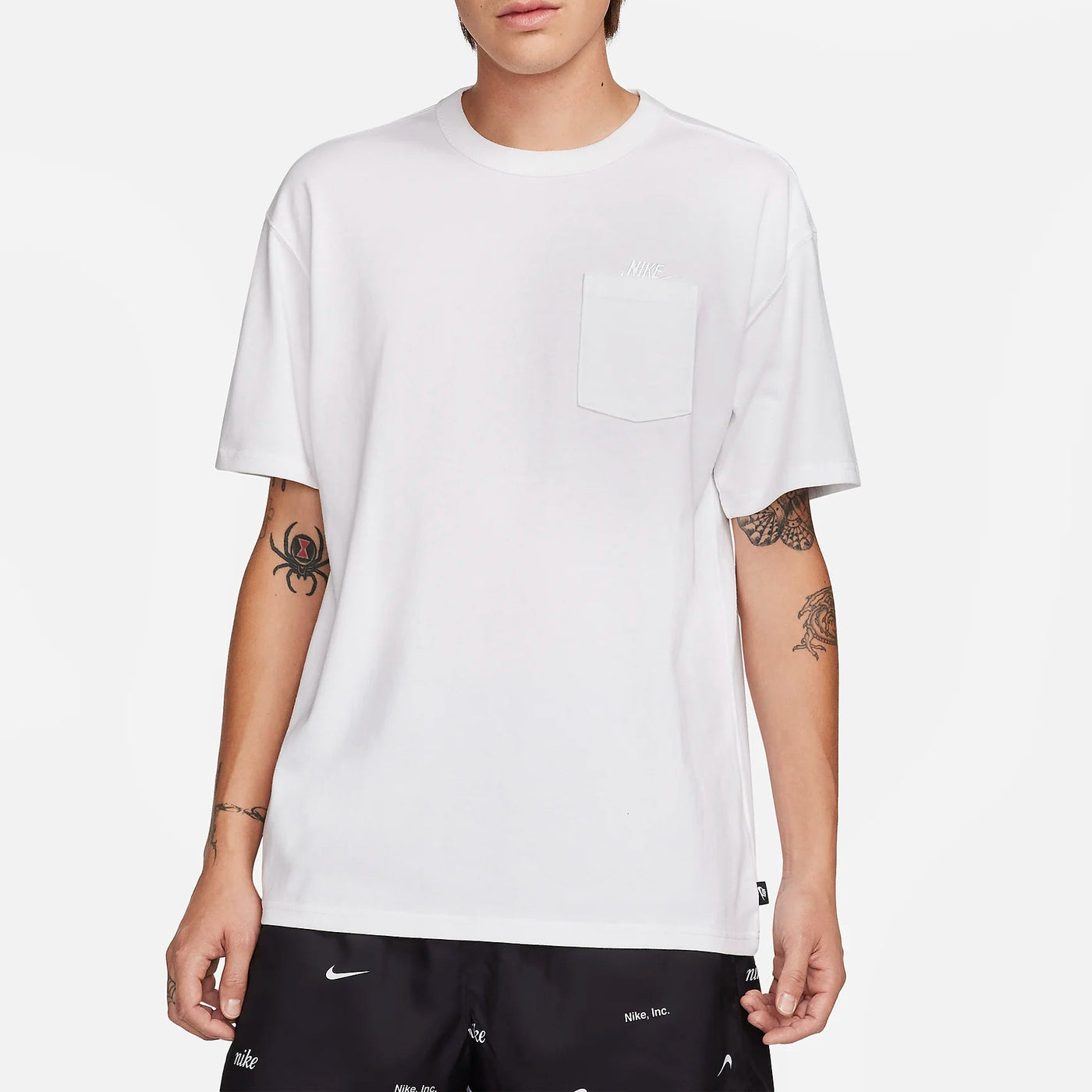 Nike Sportswear Premium Essentials Men's Pocket T-Shirt