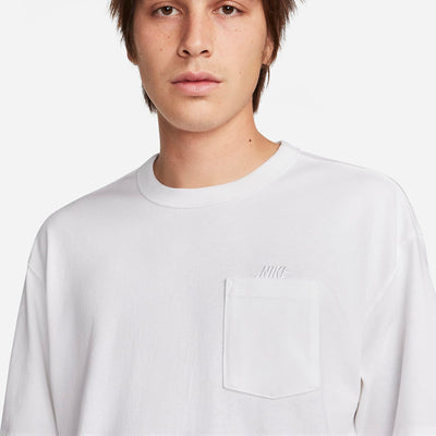 Nike Sportswear Premium Essentials Men's Pocket T-Shirt