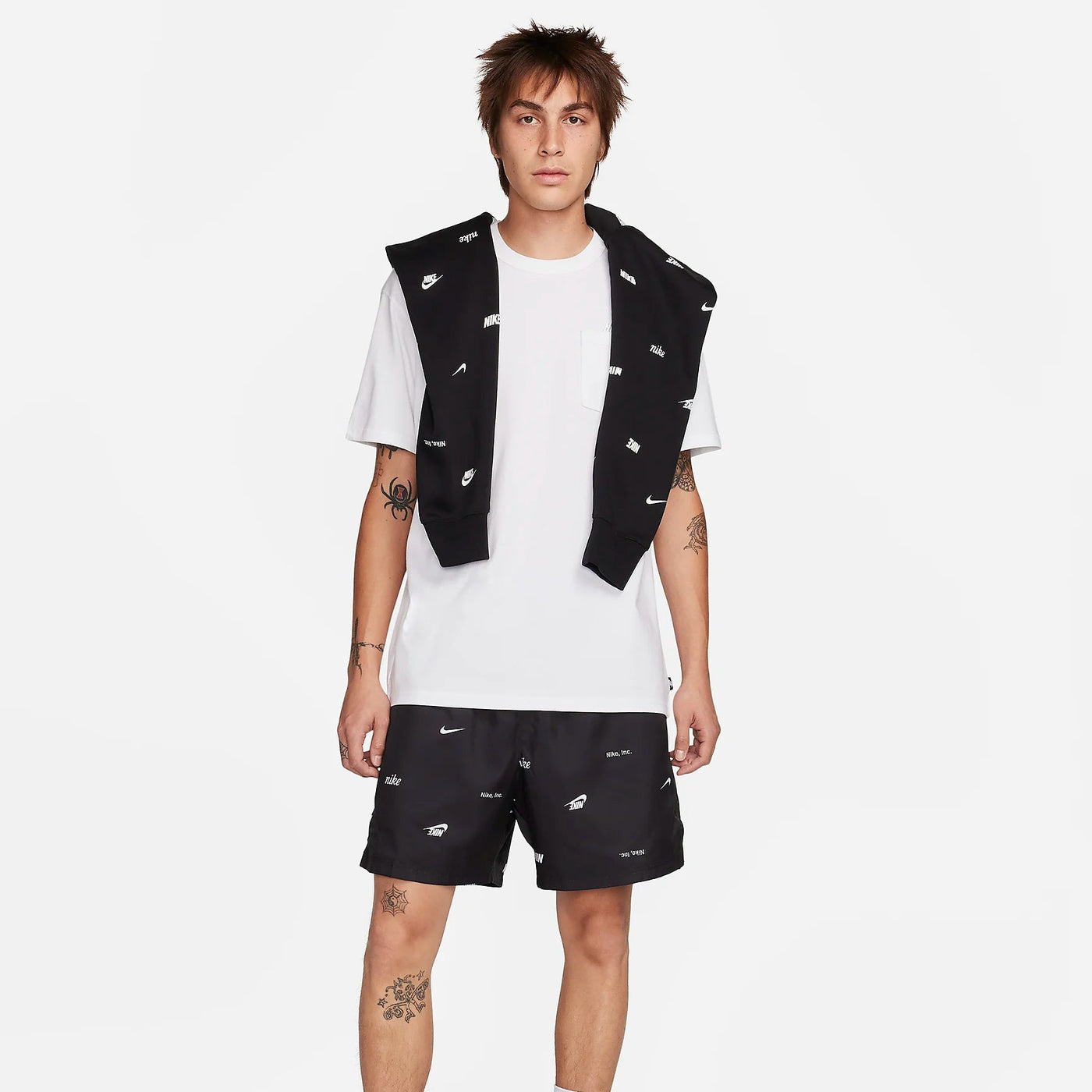 Nike Sportswear Premium Essentials Men's Pocket T-Shirt