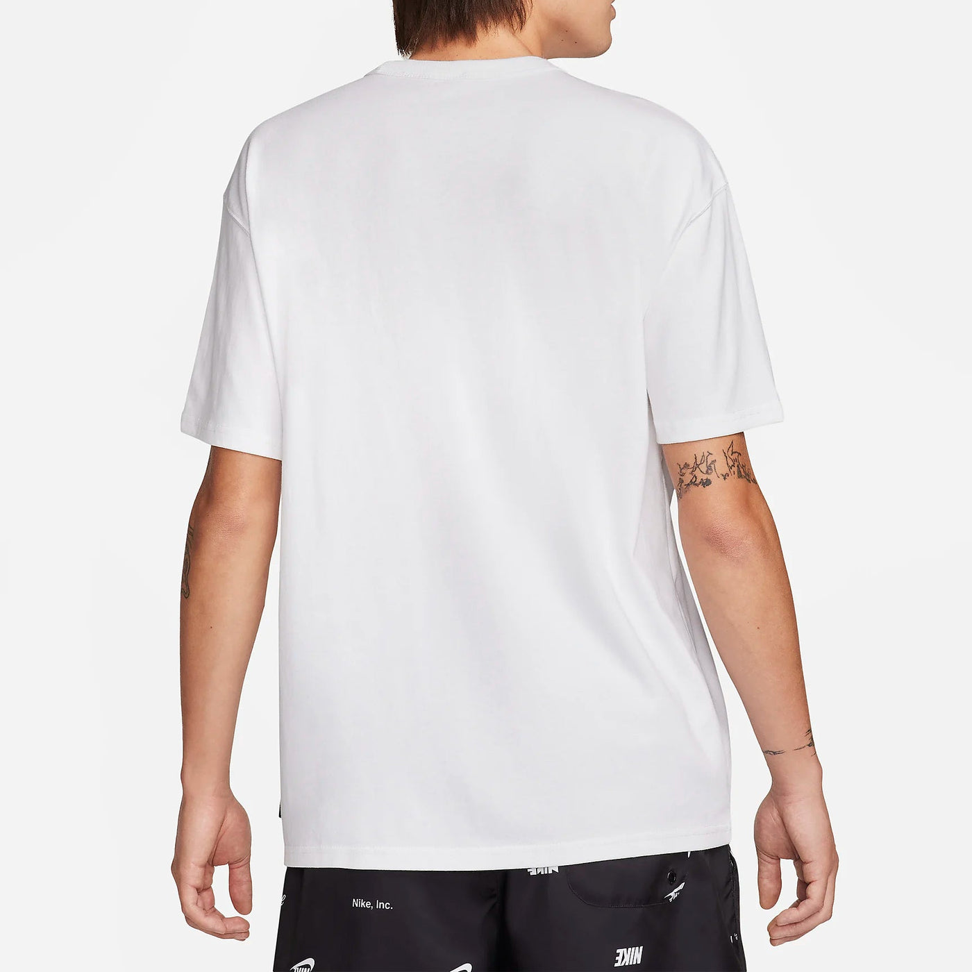 Nike Sportswear Premium Essentials Men's Pocket T-Shirt