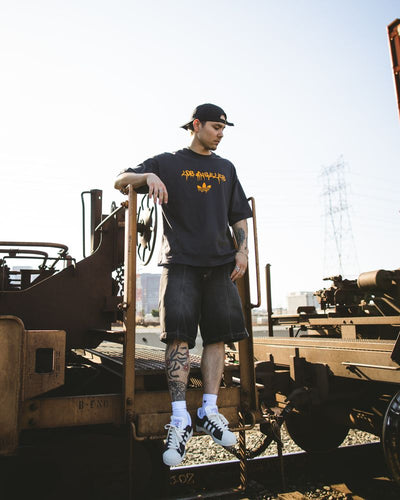 ADIDAS LA GRAFFITI TEE UTILITY BLACK