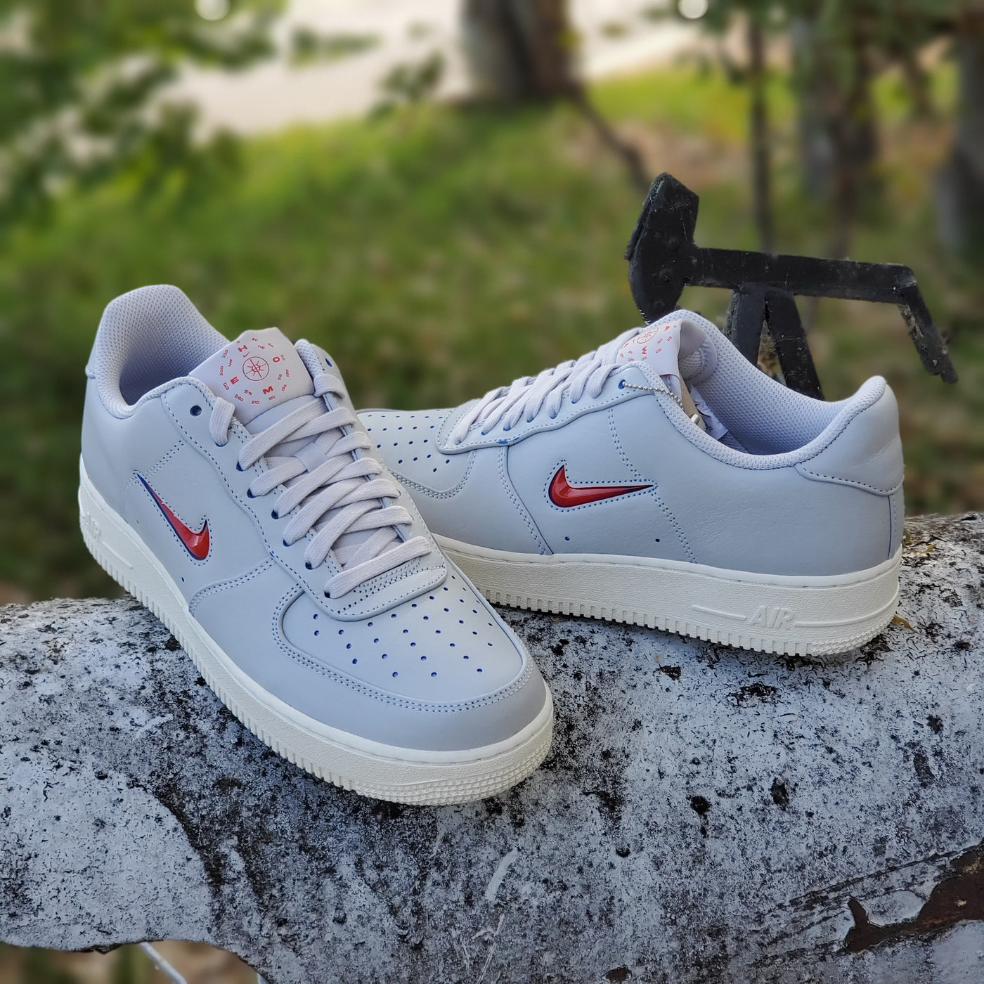 NIKE AIR FORCE 1 '07 PRM JEWEL HOME AND AWAY GREY