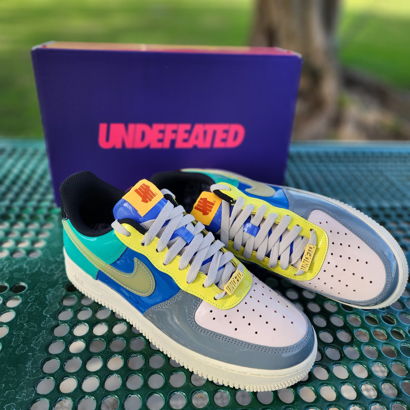 UNDEFEATED X NIKE AIR FORCE 1 LOW SP - SMOKEGREY/ GOLD/ MULTI – Undefeated