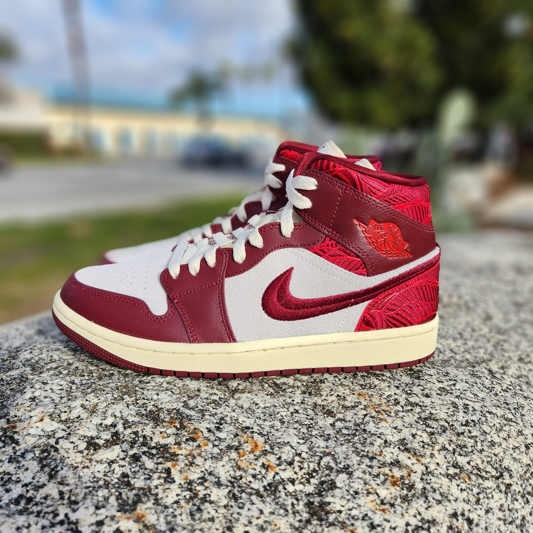 W Air Jordan 1 Mid SE Tiki Leaf – PRIVATE SNEAKERS