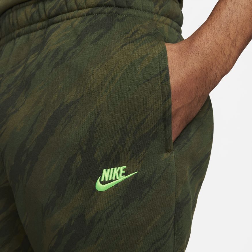Nike Sportswear Sport Essentials+ Club Fleece Pant Rough Green