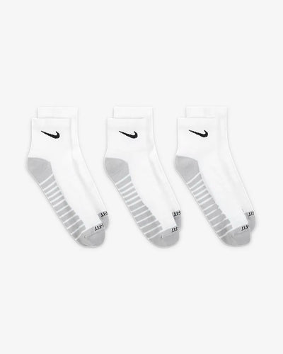 Nike Everyday Max Cushioned Training Ankle Socks (3 Pairs)